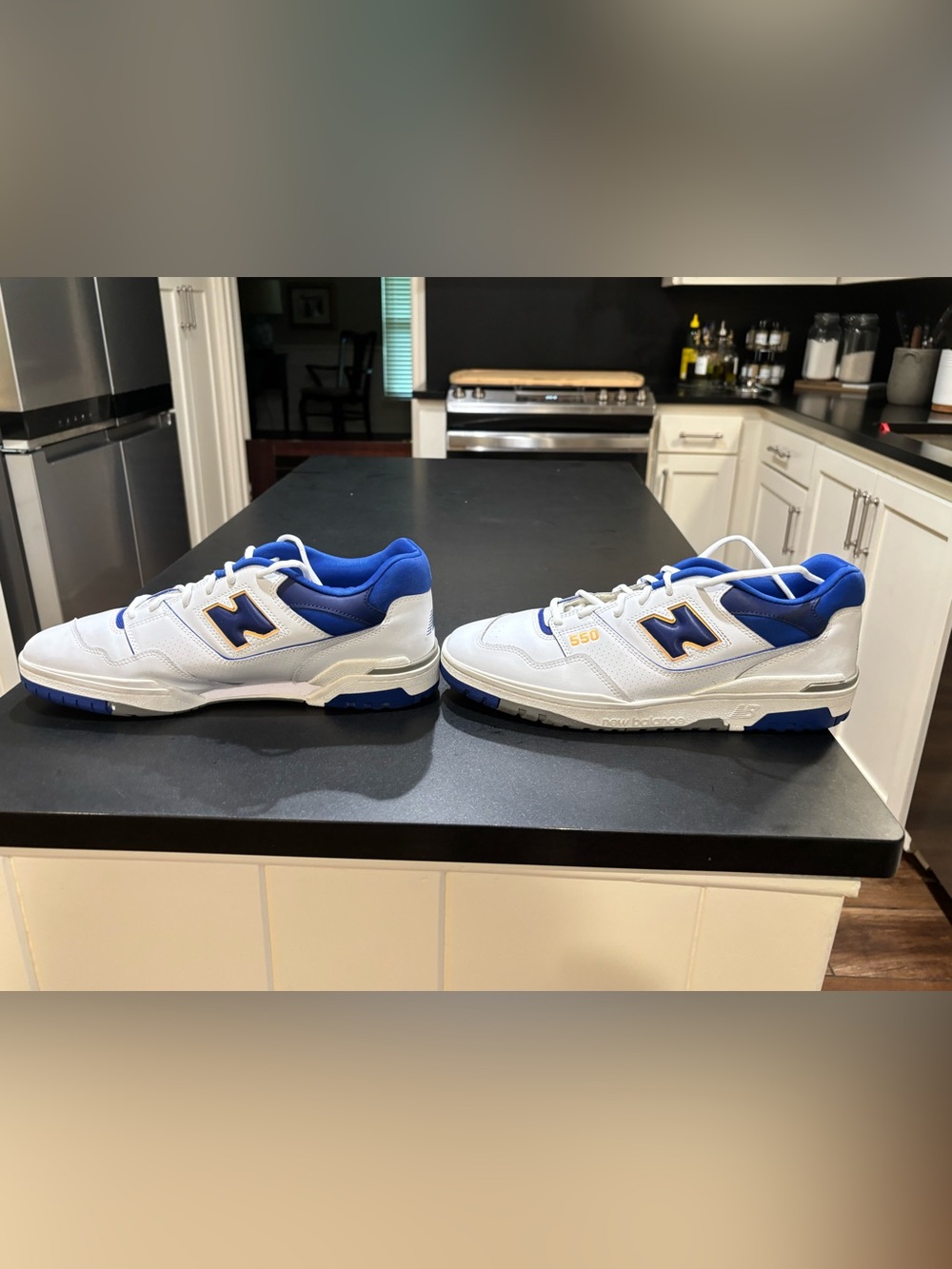 New Balance Lakers Men's 550 shoes